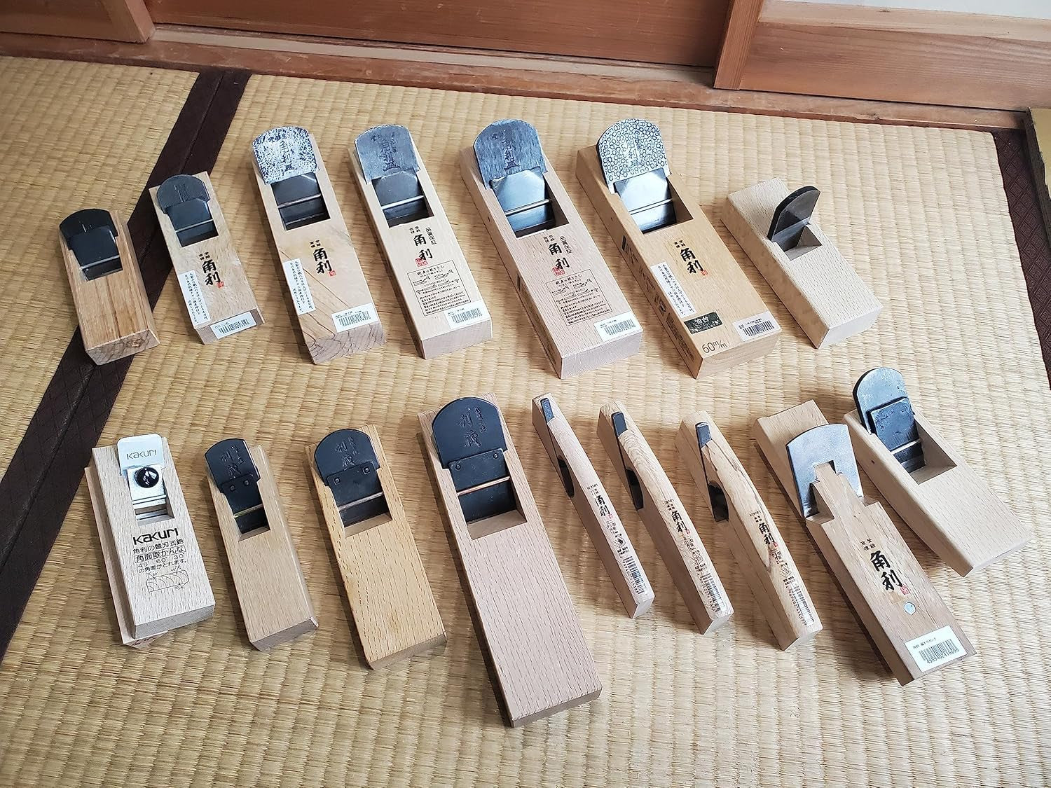 Large Hand Plane 60Mm for Woodworking, KANNA Japanese Block Plane Manual Hand Planer Tool for Smoothing, 10.1 X 2.9 X 2.7 Inches, White Oak Body, Made in JAPAN